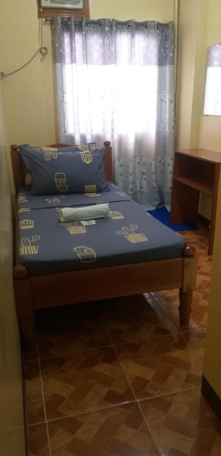 Divine Castle Travelers Inn Đảo Đảo Coron Ngoại thất bức ảnh