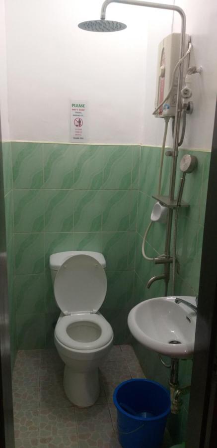 Divine Castle Travelers Inn Đảo Đảo Coron Ngoại thất bức ảnh