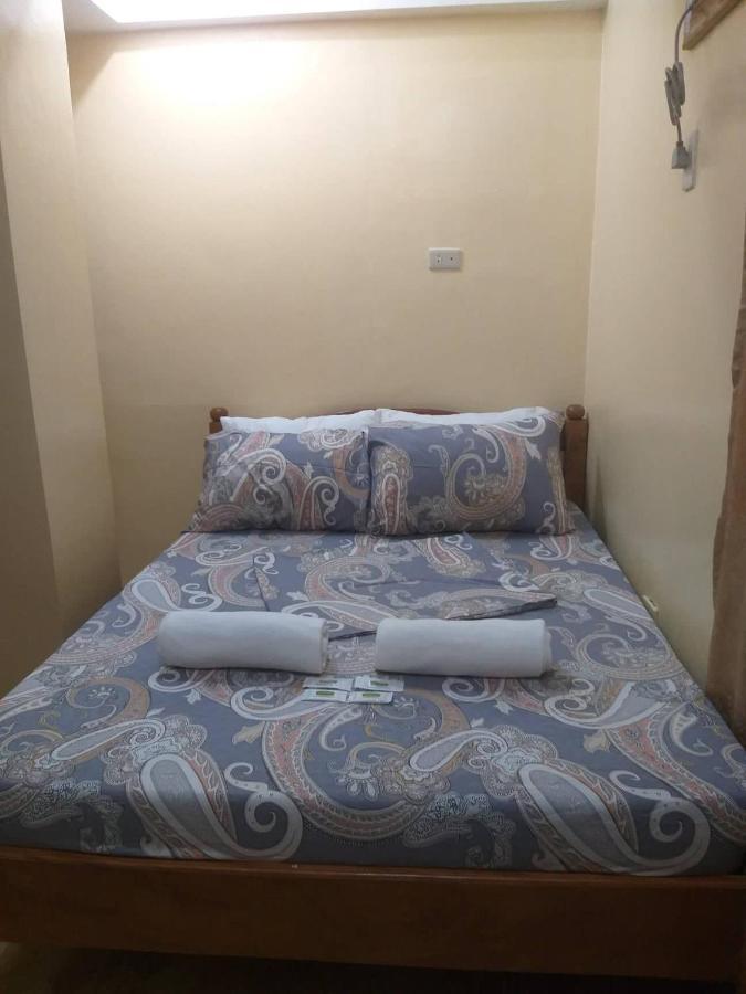 Divine Castle Travelers Inn Đảo Đảo Coron Ngoại thất bức ảnh