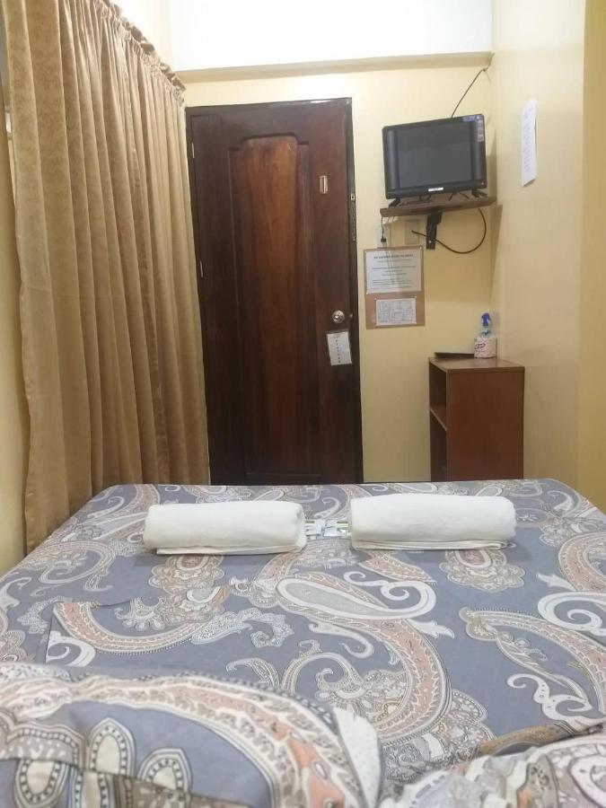 Divine Castle Travelers Inn Đảo Đảo Coron Ngoại thất bức ảnh