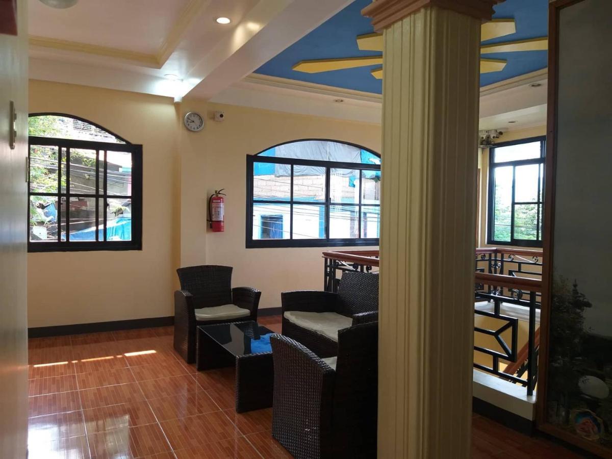 Divine Castle Travelers Inn Đảo Đảo Coron Ngoại thất bức ảnh