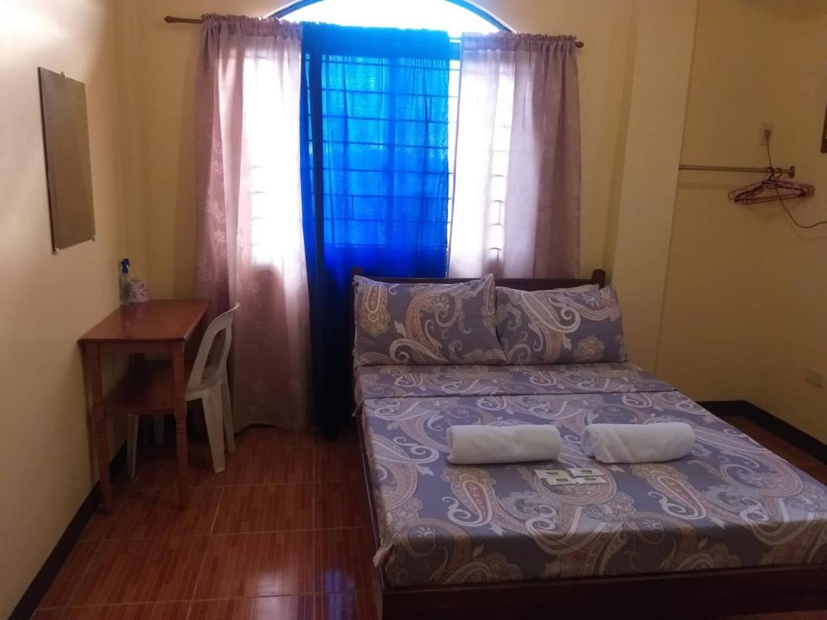 Divine Castle Travelers Inn Đảo Đảo Coron Ngoại thất bức ảnh