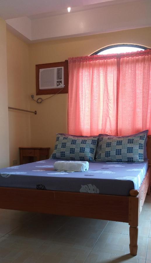 Divine Castle Travelers Inn Đảo Đảo Coron Ngoại thất bức ảnh