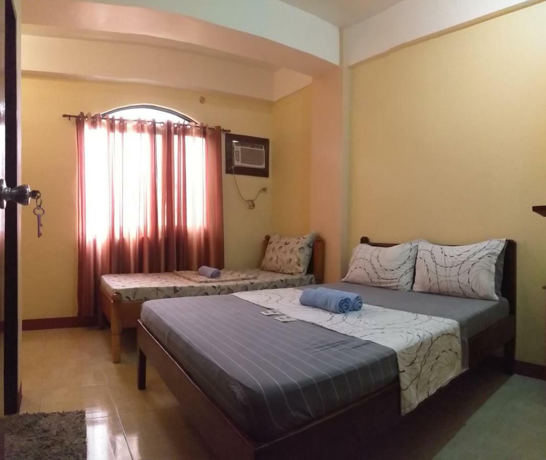 Divine Castle Travelers Inn Đảo Đảo Coron Ngoại thất bức ảnh