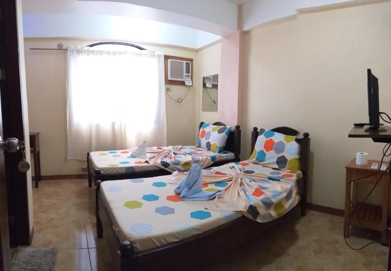 Divine Castle Travelers Inn Đảo Đảo Coron Ngoại thất bức ảnh