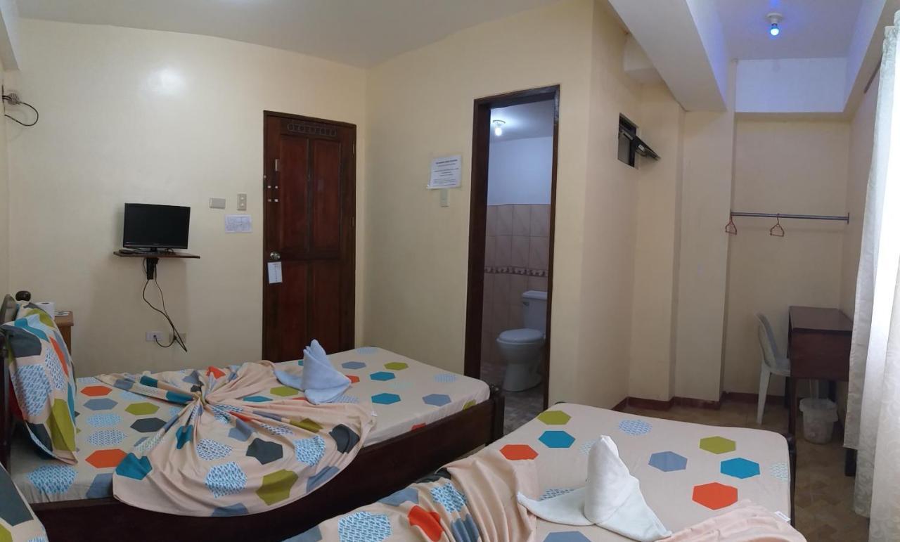 Divine Castle Travelers Inn Đảo Đảo Coron Ngoại thất bức ảnh